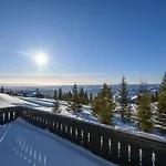 Exclusive Family In Ski-in-ski-out Hafjell